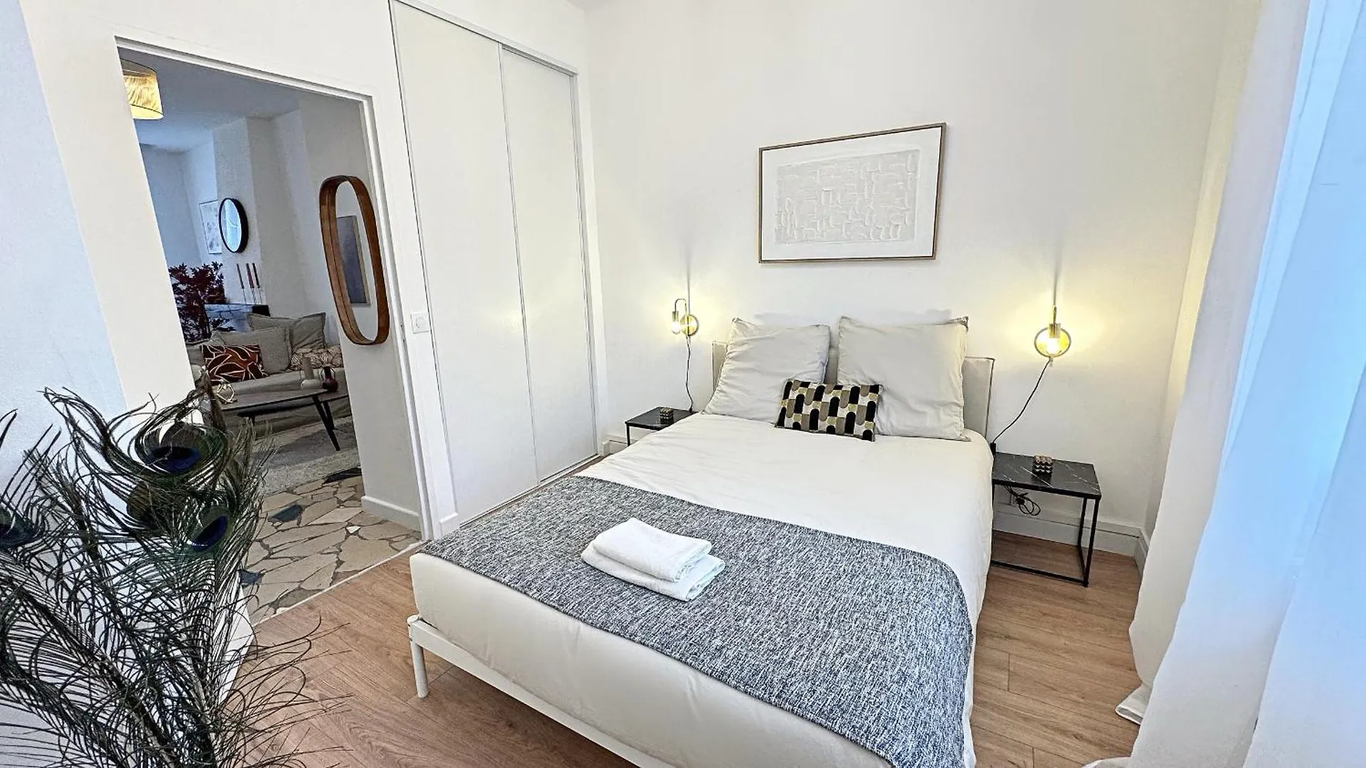 Suite Songor Lyon 0*,  France